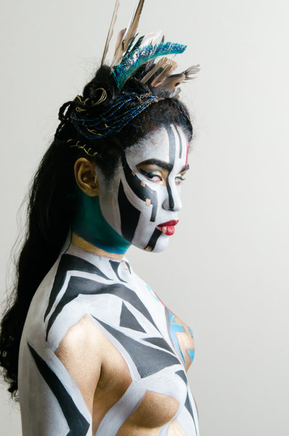 tribal body paint        
        <figure class=